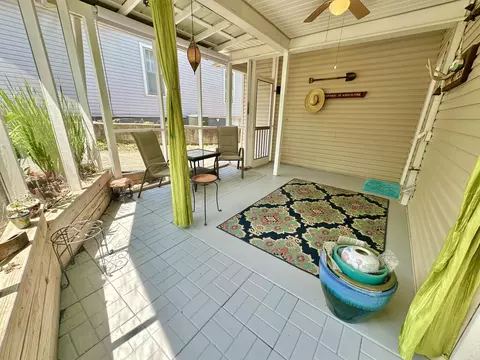 Exterior - 237 E Pennsylvania St, Covington, VA 24426 photo 7 of 19