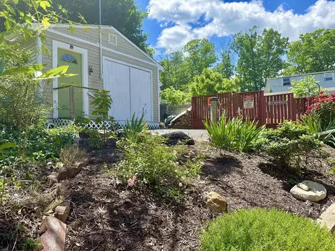 Exterior - 237 E Pennsylvania St, Covington, VA 24426 photo 14 of 19