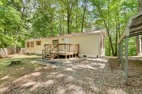 668 Jamestown Rd, Rocky Mount, VA 24151