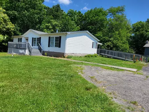 591 Merriman Way Dr, Moneta, VA 24121