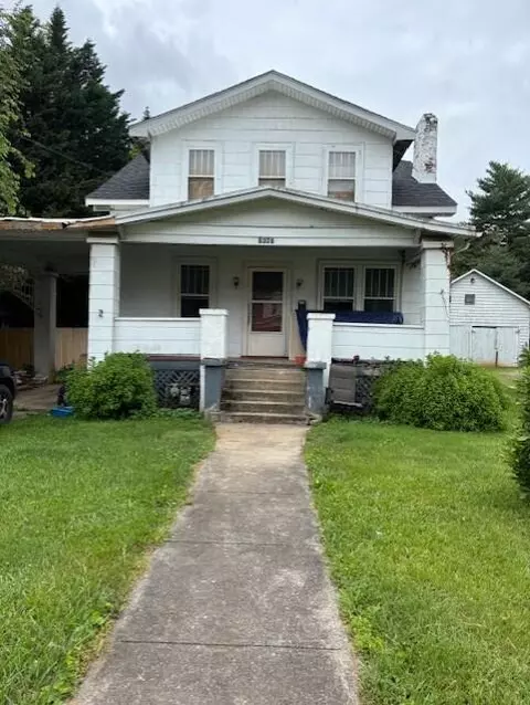 3662 Round Hill Ave NW, Roanoke, VA 24012
