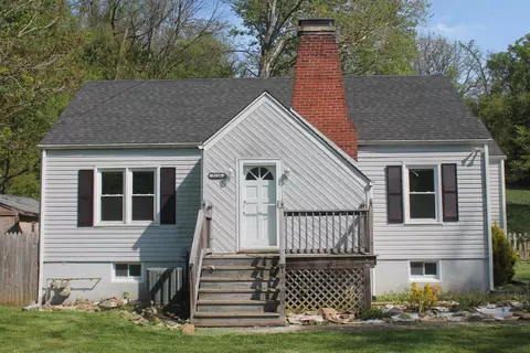 5716 Lee, Troutville, VA 24175