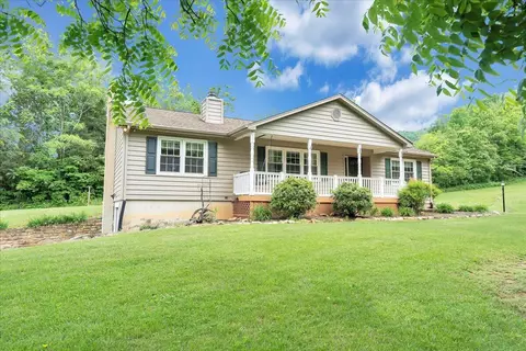 6415 Catawba Creek Rd, Troutville, VA 24175