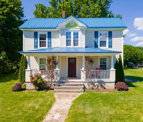 5294 Walthall St, Elliston, VA 24087