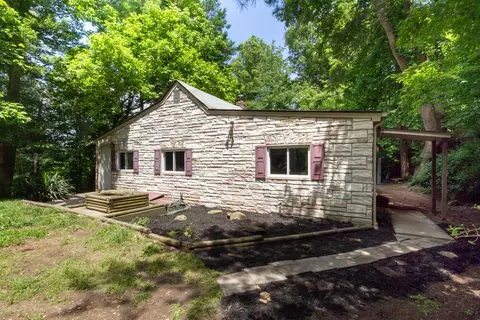6356 Red Hill Rd, Boones Mill, VA 24065