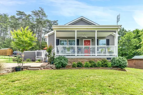 810 Bull Run Trl, Penhook, VA 24137