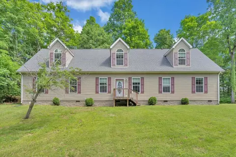 5995 Twine Hollow Rd, Salem, VA 24153