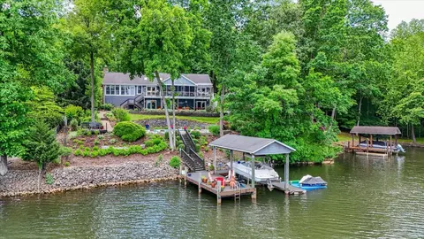 221 Hardwood Ct, Hardy, VA 24101