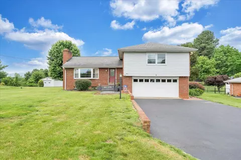 1550 Monterey Rd NE, Roanoke, VA 24019