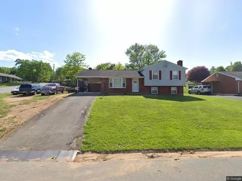 3079 Parham Dr, Roanoke, VA 24014