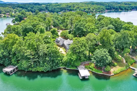 1290 Belle Isle Dr, Union Hall, VA 24176