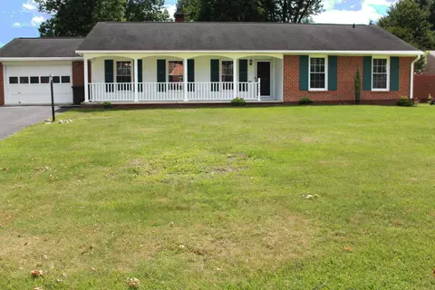 8138 Deer Branch Dr, Roanoke, VA 24019