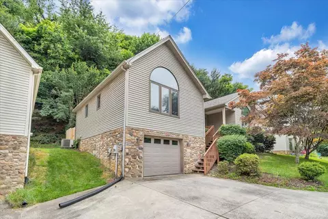 2628 Grandin Rd SW, Roanoke, VA 24015