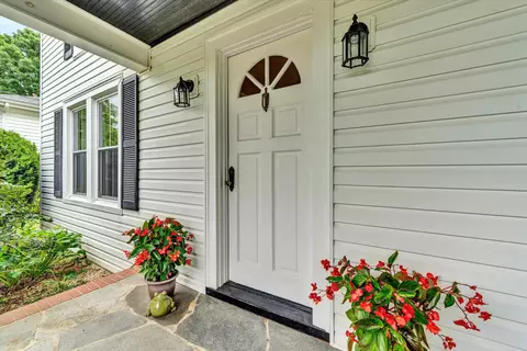 40 High St, Rocky Mount, VA 24151