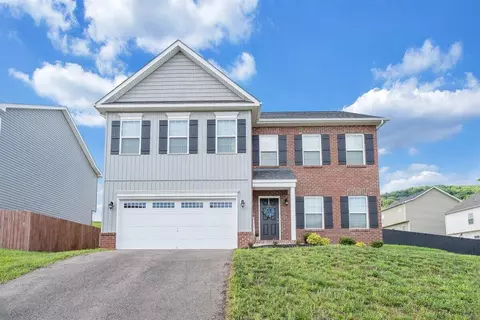 2005 Heys Ln, Vinton, VA 24179
