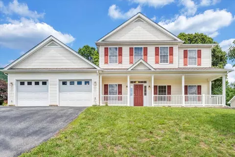 6219 Crumpacker Dr, Roanoke, VA 24012