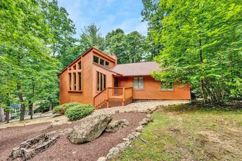 6218 Saddleridge Ln, Roanoke, VA 24018