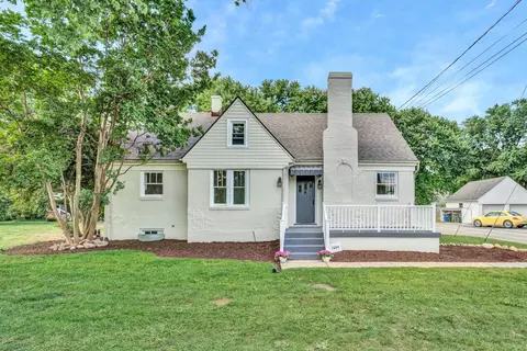 1604 Roanoke Blvd, Salem, VA 24153