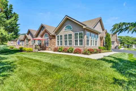 5412 Orchard Villas Cir, Roanoke, VA 24019