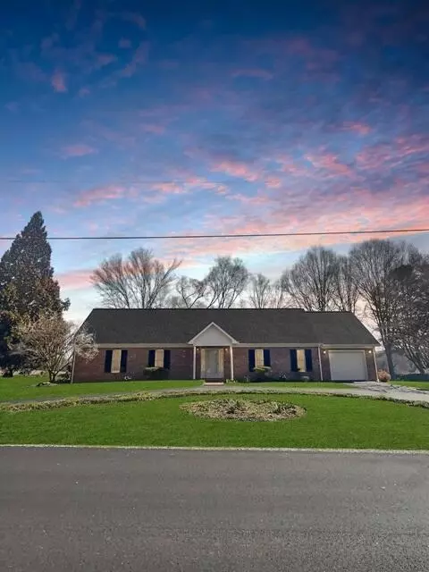 996 Oak Level Rd, Stanleytown, VA 24168