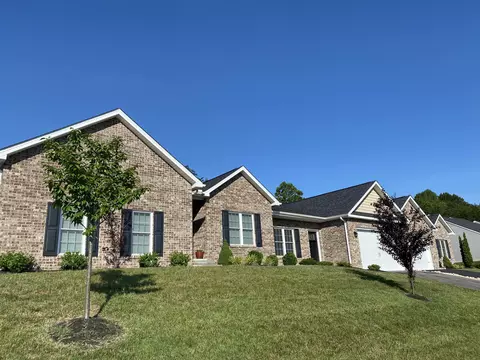 17 Sunrise Ln, Roanoke, VA 24019