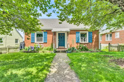 2527 Memorial Ave SW, Roanoke, VA 24015