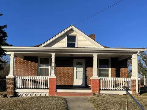 2425 Staunton Ave NW, Roanoke, VA 24017