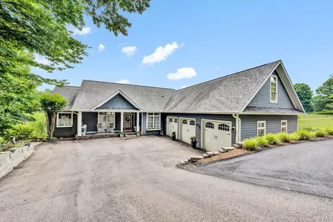 539 Boxwood Green Dr, Wirtz, VA 24184