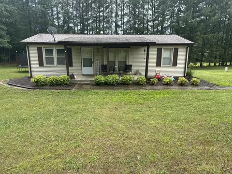 6896 Bishops Creek Rd, Lynch Station, VA 24571