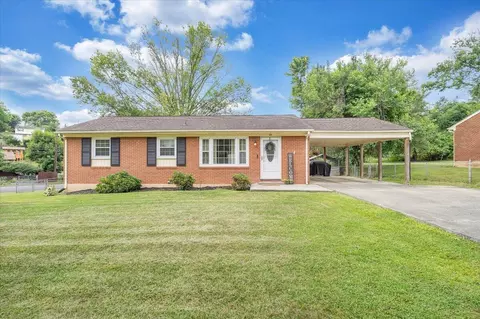 931 Lauderdale Ave, Vinton, VA 24179
