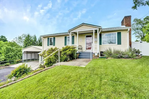 7361 Chester Dr, Roanoke, VA 24019