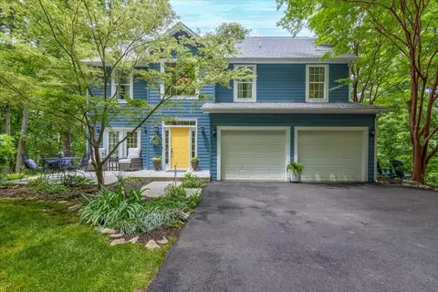 530 Stoneledge Dr, Roanoke, VA 24019