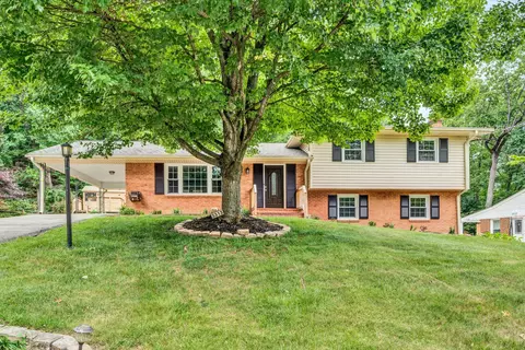 3313 Overhill Trl, Roanoke, VA 24018