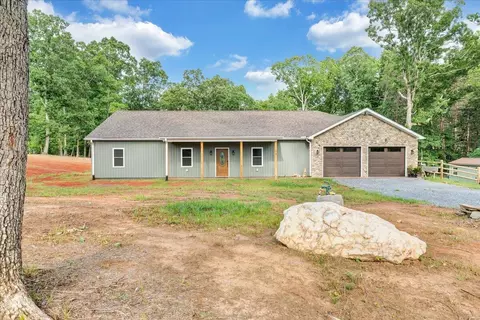 1628 Waterford Dr, Moneta, VA 24121