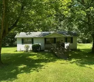 1044 Rose Ave, Clifton Forge, VA 24422