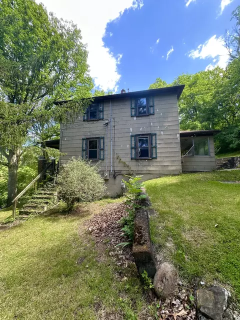 Exterior - 1815 S Carpenter Dr, Covington, VA 24426 photo 1 of 9