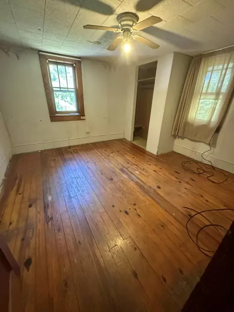 Bedroom - 1815 S Carpenter Dr, Covington, VA 24426 photo 3 of 6