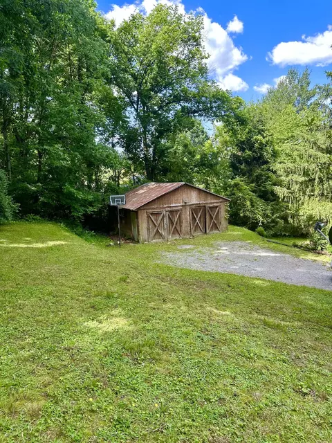 Exterior - 1815 S Carpenter Dr, Covington, VA 24426 photo 6 of 9