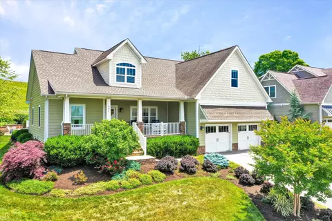 901 Willard Dr, Blacksburg, VA 24060