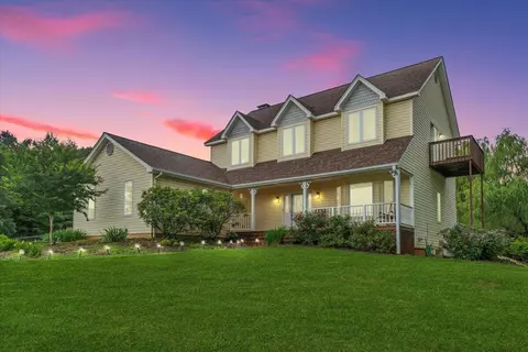 230 Summerbreeze Dr, Boones Mill, VA 24065