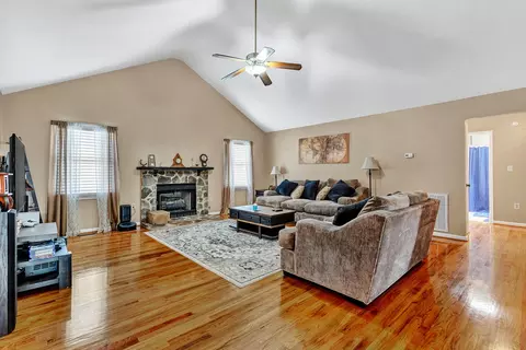 6830 Byers Rd, Roanoke, VA 24019 photo 7