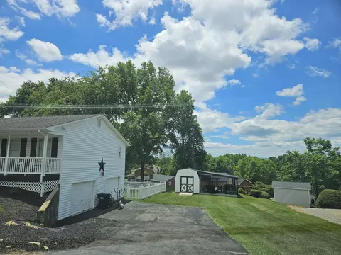 6830 Byers Rd, Roanoke, VA 24019 photo 2