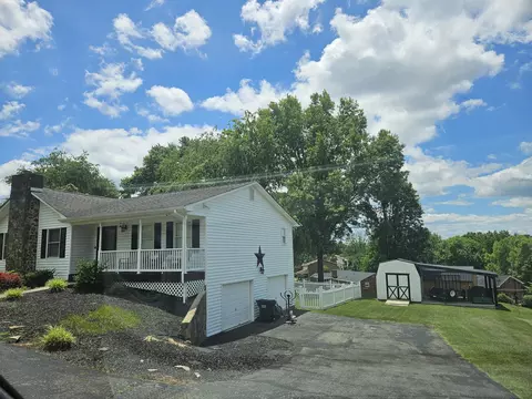 6830 Byers Rd, Roanoke, VA 24019 photo 3