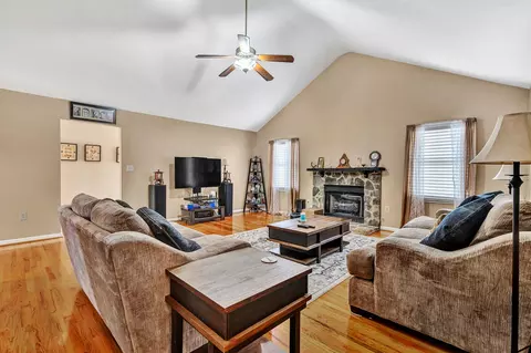6830 Byers Rd, Roanoke, VA 24019 photo 6