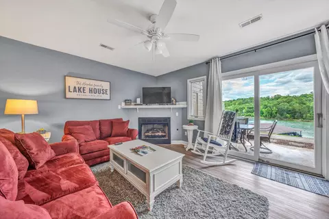 1019 Mariners Way #35, Huddleston, VA 24104
