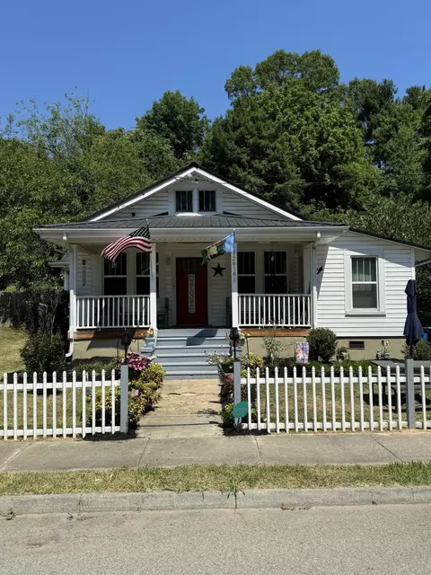 2616 King St NE, Roanoke, VA 24012