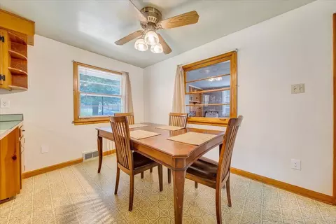 1201 Cedar Crest Dr, Bedford, VA 24523