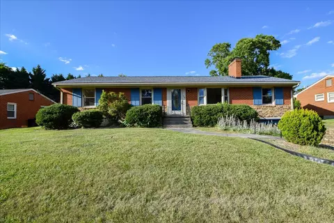 4107 Belle Meade Dr, Roanoke, VA 24018