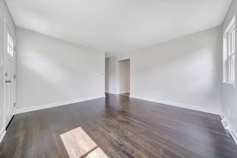 622 Clovis St NW, Roanoke, VA 24017 photo 3