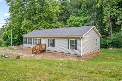 370 Ambrose Rd, Elliston, VA 24087
